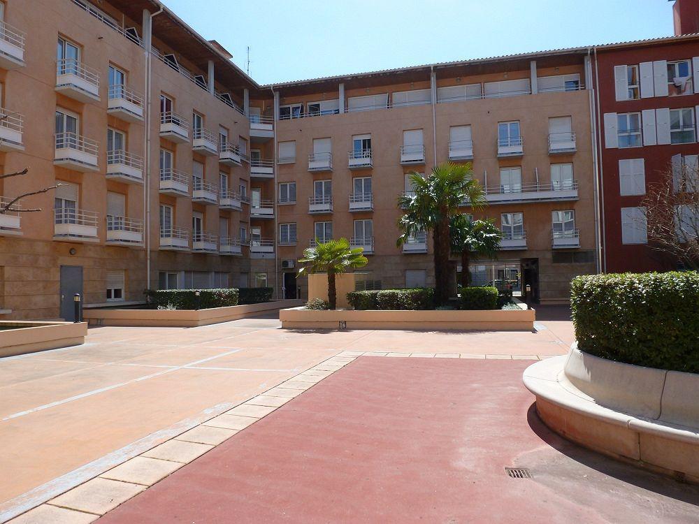 Sejours & Affaires Aix-En-Provence Mirabeau Aparthotel ภายนอก รูปภาพ